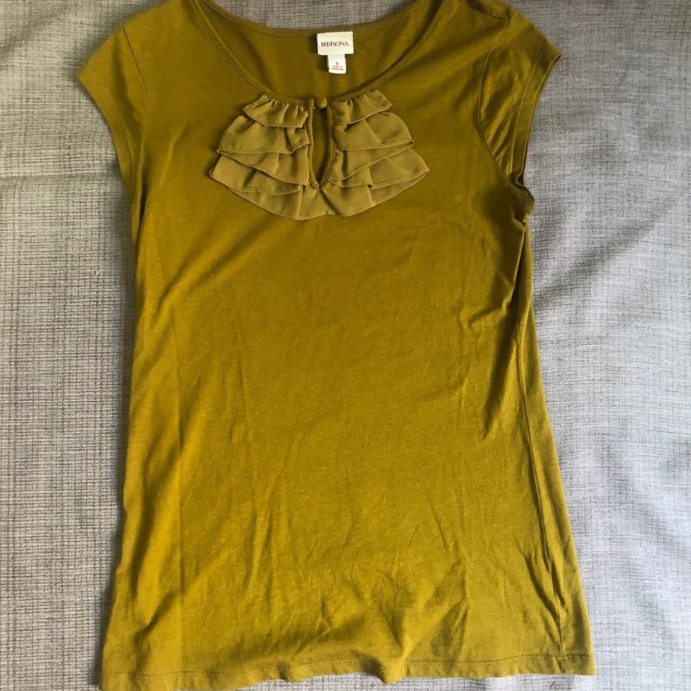 Merona olive green keyhole top - Size S - VGUC